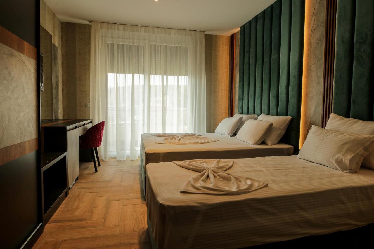 Rozafa Blu Hotel Shëngjin Esterno foto